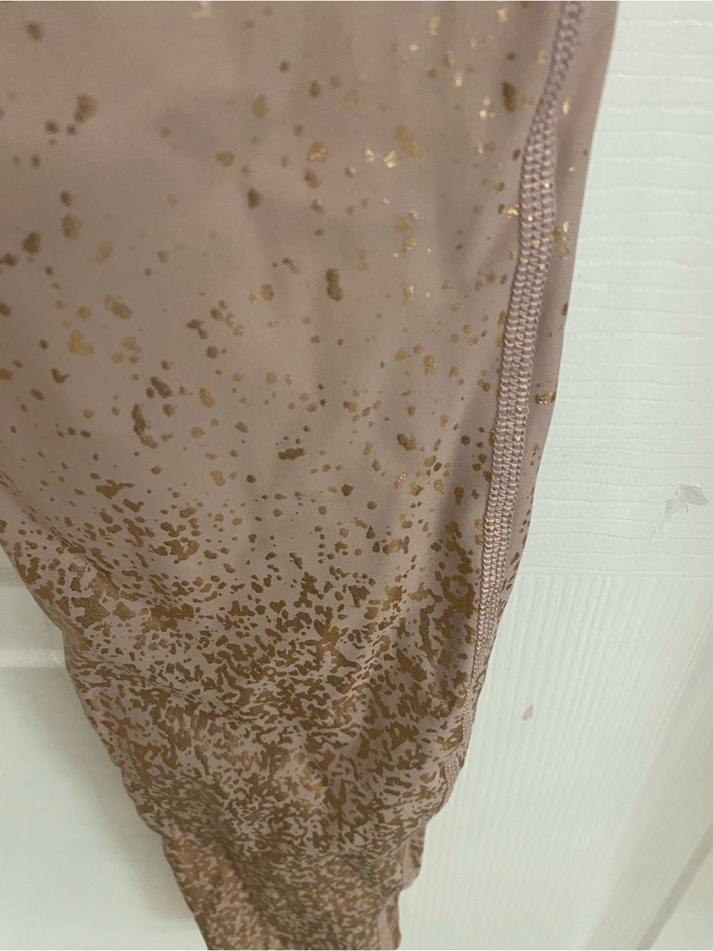 Beyond Yoga Nude Pink ombré Activewear bottoms - Picture 4 of 5